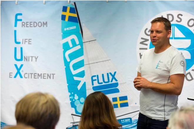 Johnie Berntsson introducing his new sponsor at the Boat Fair in Gothenburg. © M32 Series